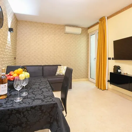 Elite Du Apartment Desenzano del Garda
